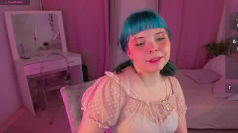 Lolly   online show from April 28, 2026, 4:34 pm