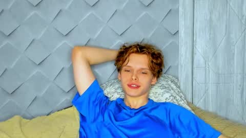 Nelis online show from April 19, 2026, 7:38 pm