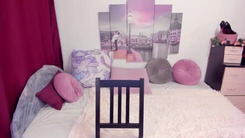 LoloMercier online show from September 20, 2025, 8:43 pm