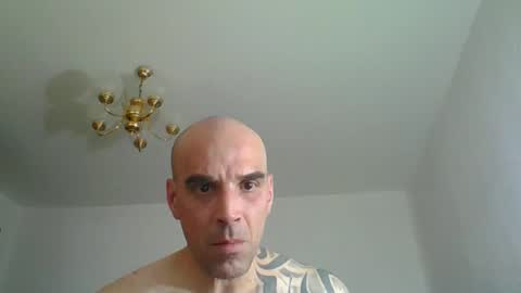 lolotatto online show from April 1, 2026, 5:10 pm