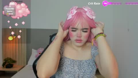Snapshot of loly_berry chatting on June 6, 2026, 2:16 am L O L Y online show from June 6, 2026, 2:16 am