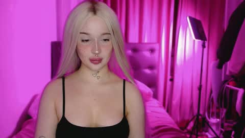 Kari online show from April 13, 2026, 8:03 pm