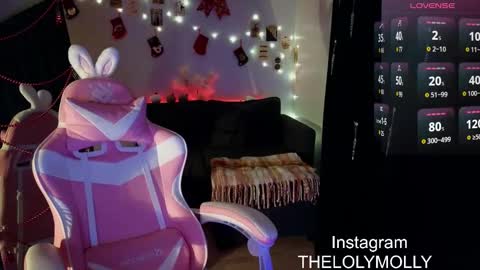 Molli online show from December 28, 2024, 2:32 pm