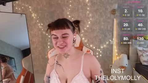 Molli online show from October 16, 2025, 10:05 am