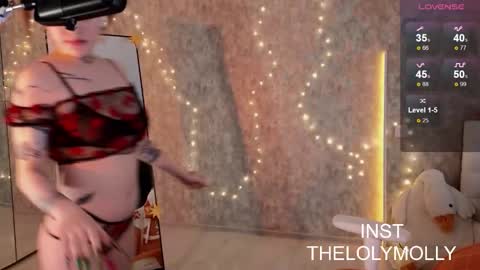 Molli online show from November 16, 2025, 10:10 am