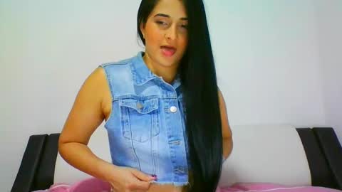 Snapshot of lomaslindosoyyo chatting on February 8, 2025, 7:05 pm estehfania online show from February 8, 2025, 7:05 pm