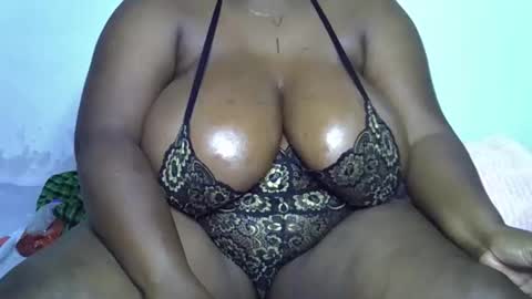 lomyenom56 online show from April 23, 2026, 3:03 pm
