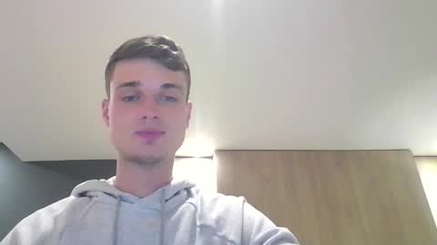 london_tomy online show from September 23, 2025, 2:03 am