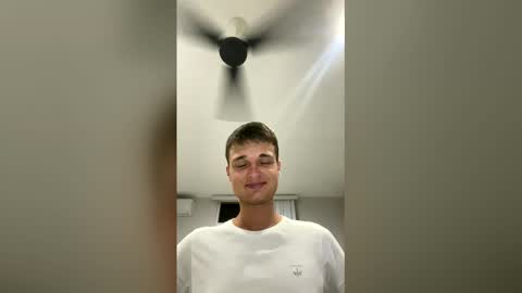 london_tomy online show from March 29, 2026, 1:05 am