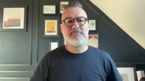 EnglishBear online show from October 6, 2025, 10:56 am