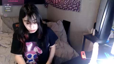 londonray online show from December 18, 2025, 5:02 am