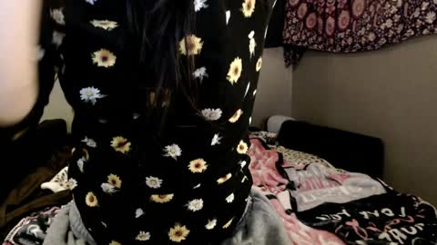 Snapshot of londonray chatting on May 20, 2026, 11:22 pm londonray online show from May 20, 2026, 11:22 pm