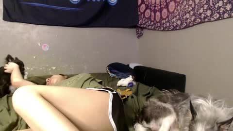 Snapshot of londonray chatting on June 6, 2026, 11:42 pm londonray online show from June 6, 2026, 11:42 pm