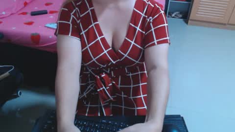 TOPwithEXTRABiG online show from October 15, 2025, 3:23 pm