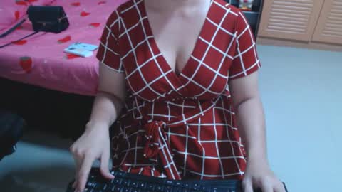 TOPwithEXTRABiG online show from October 17, 2025, 1:57 pm