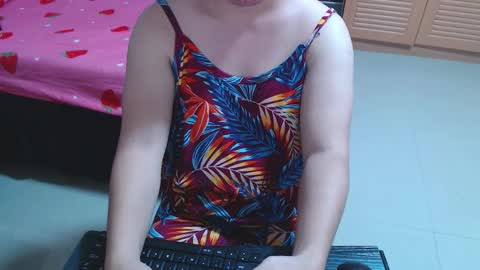 TOPwithEXTRABiG online show from November 7, 2025, 3:06 am