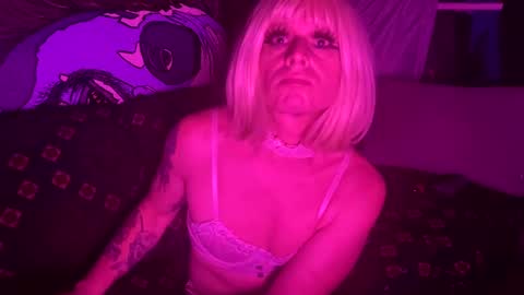 longbeachcd69 online show from February 8, 2025, 10:50 am