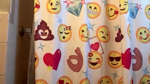 Snapshot of longdick136583483 chatting on February 4, 2026, 9:42 pm longdick136583483 online show from February 4, 2026, 9:42 pm