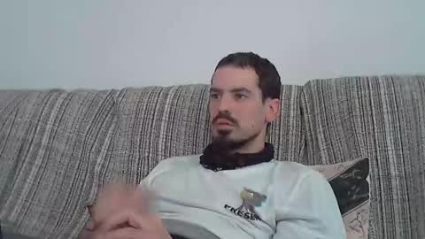 Alejandro Rulitos Twitter longnight55 Intagram 5longnight5 online show from January 31, 2025, 3:11 pm