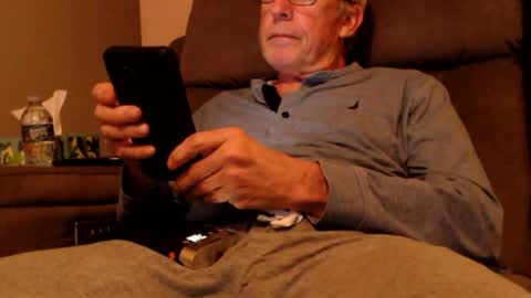 looking469 online show from April 4, 2026, 4:00 am