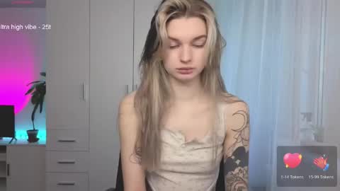 Snapshot of lookluna chatting on May 10, 2026, 3:44 am Luna online show from May 10, 2026, 3:44 am