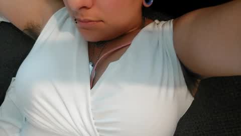 Snapshot of loolaunshaved chatting on July 28, 2026, 5:45 pm loolaunshaved online show from July 28, 2026, 5:45 pm