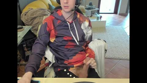 loomie online show from February 7, 2025, 10:29 am