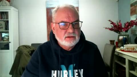 Snapshot of loop102 chatting on January 27, 2025, 2:20 am loop102 online show from January 27, 2025, 2:20 am