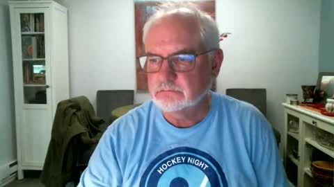loop102 online show from May 15, 2026, 4:08 am