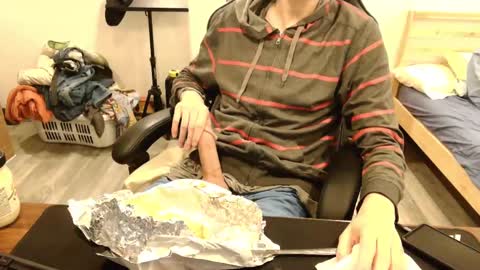 Peter and Ash online show from October 20, 2025, 3:01 pm