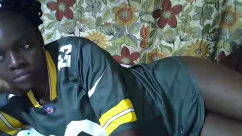 lora_amor online show from March 12, 2026, 4:18 am