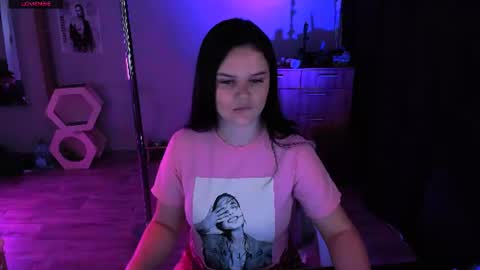 Lora Cain online show from June 30, 2026, 1:12 pm