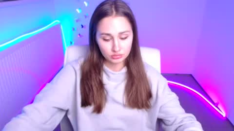 Snapshot of lora_kisses chatting on October 16, 2025, 11:22 am Lora online show from October 16, 2025, 11:22 am