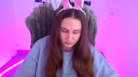 Snapshot of lora_kisses chatting on February 13, 2026, 7:59 am Lora online show from February 13, 2026, 7:59 am