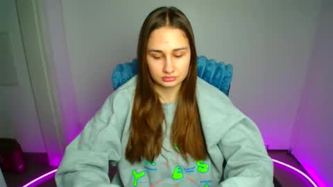 Snapshot of lora_kisses chatting on February 27, 2026, 6:46 am Lora online show from February 27, 2026, 6:46 am