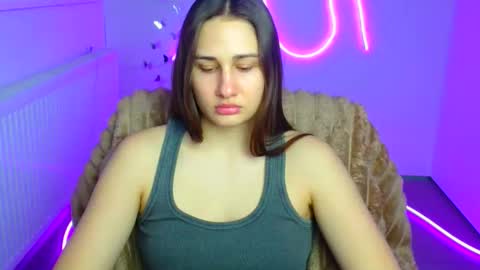 Snapshot of lora_kisses chatting on March 6, 2026, 6:43 am Lora online show from March 6, 2026, 6:43 am