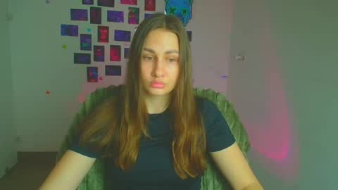 Snapshot of lora_kisses chatting on March 18, 2026, 6:38 am Lora online show from March 18, 2026, 6:38 am