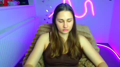 Snapshot of lora_kisses chatting on April 4, 2026, 5:38 am Lora online show from April 4, 2026, 5:38 am