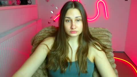 Snapshot of lora_kisses chatting on April 20, 2026, 5:32 am Lora online show from April 20, 2026, 5:32 am