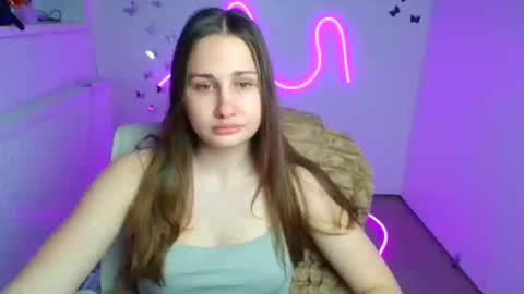 Snapshot of lora_kisses chatting on May 1, 2026, 6:18 am Lora online show from May 1, 2026, 6:18 am