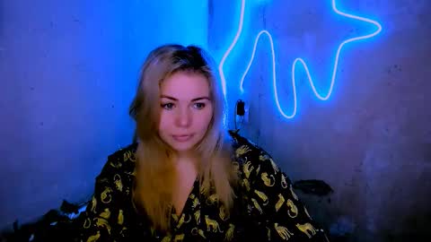 Lora online show from March 16, 2026, 2:39 am