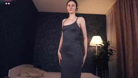 Lora online show from November 6, 2025, 5:08 am