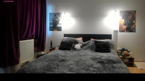 Lora online show from January 26, 2025, 11:50 am