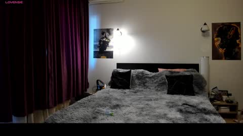 Lora online show from January 28, 2025, 11:17 am