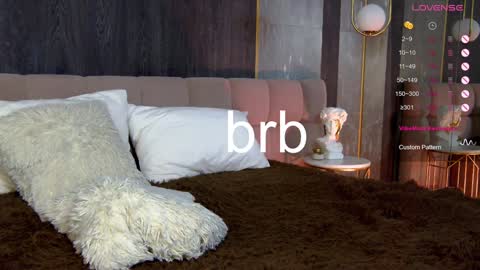 Loraine online show from December 10, 2024, 7:32 pm