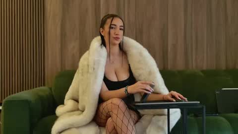 Miss online show from March 12, 2025, 9:34 am