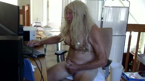 lorelea online show from July 13, 2026, 1:03 pm