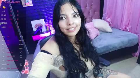 Loren online show from September 19, 2025, 2:57 am