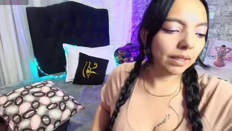 Loren online show from March 18, 2026, 10:13 pm