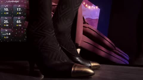 Loren online show from February 4, 2025, 1:59 pm